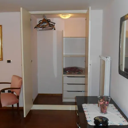 Casa Sannazzaro Apartment *